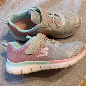 GIRLS SKECHERS SHOES